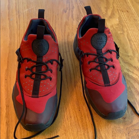 Nike Other - Nike Air Huarache Shoes seldom worn, like new.